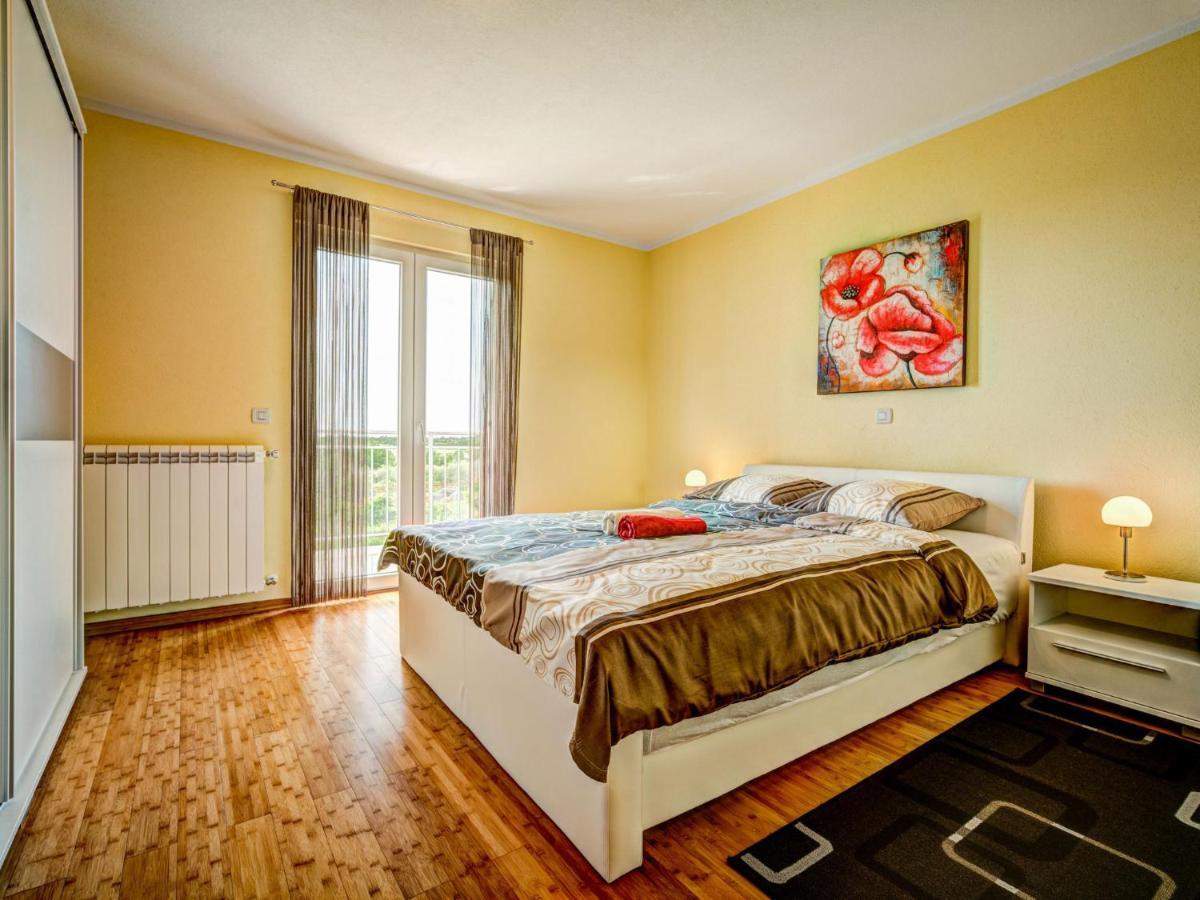 Apartment Tommy-2 By Interhome Kmeti Esterno foto