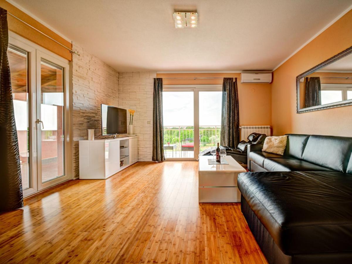 Apartment Tommy-2 By Interhome Kmeti Esterno foto