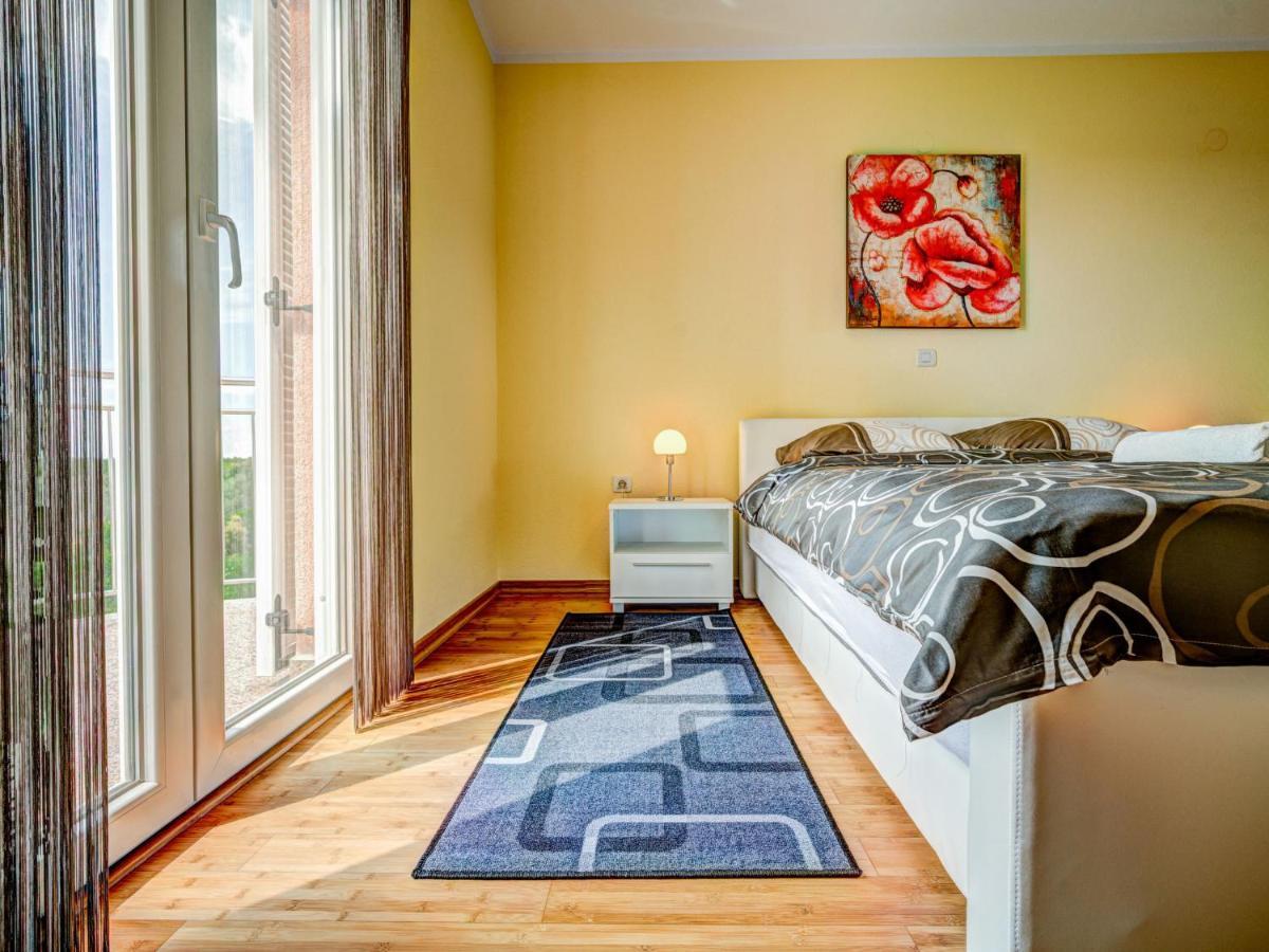 Apartment Tommy-2 By Interhome Kmeti Esterno foto